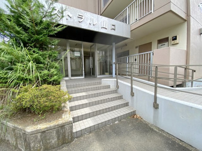 【エントランス】 | パストラル山口