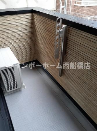 流山市南流山２丁目のアパートのバルコニー