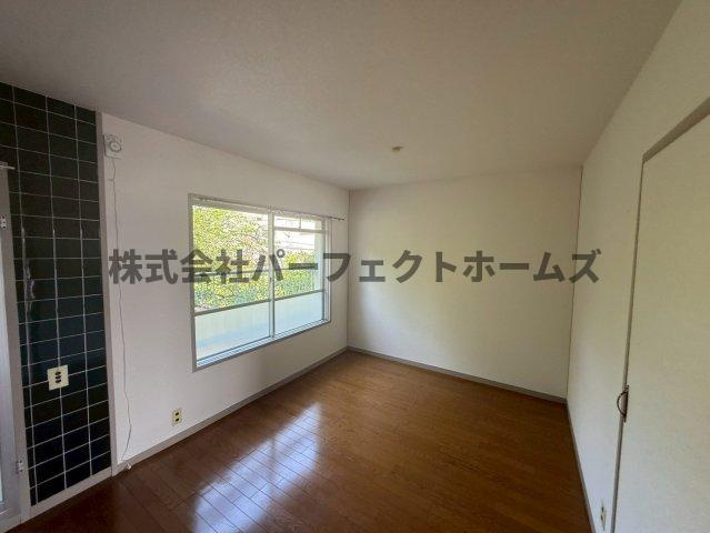 香里三井団地A76棟の居間・リビング|ゆったりとした居間です