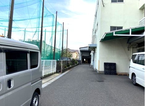 楠根２丁目倉庫の駐車場