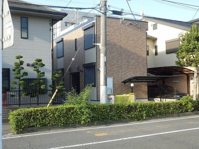 レオネクストレーヴの外観