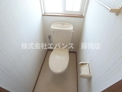 【トイレ】 | クレストヒルズ | 清潔感のあるトイレです