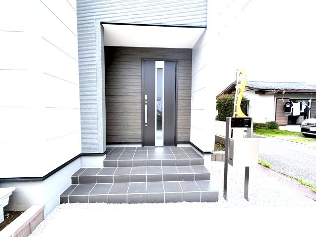 リーブルガーデンＳ前橋青柳町第4　１号棟の玄関|おしゃれな玄関です。