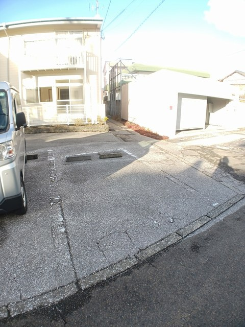 カーサ　石立の駐車場|駐車場