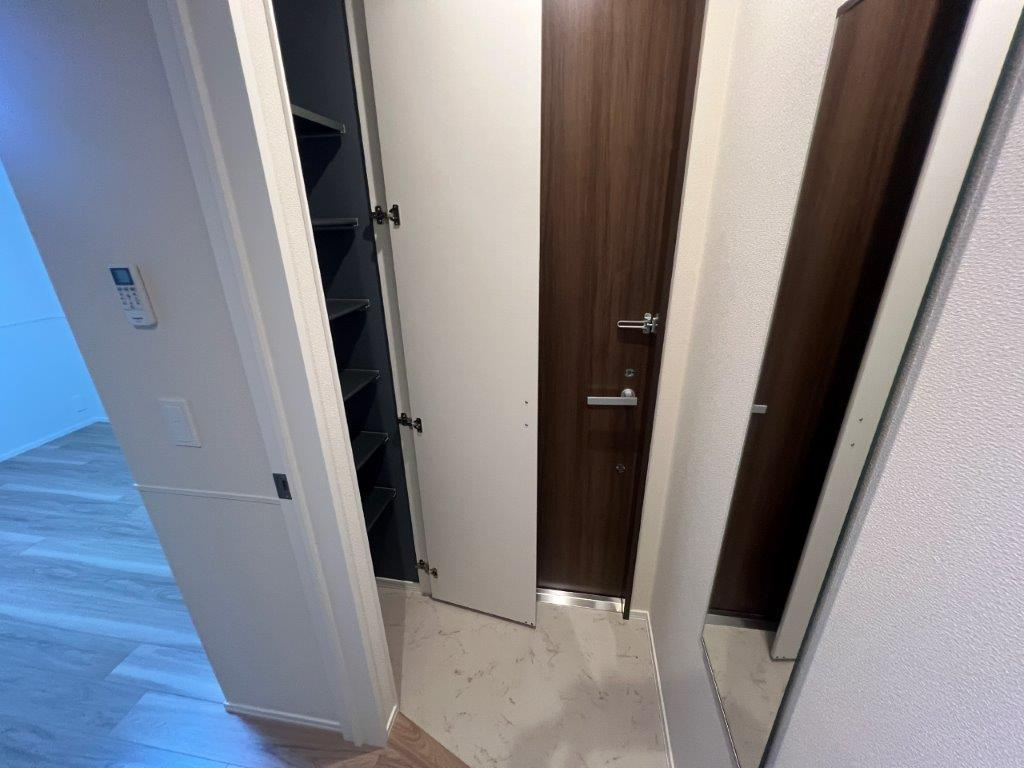 Maison Mの玄関