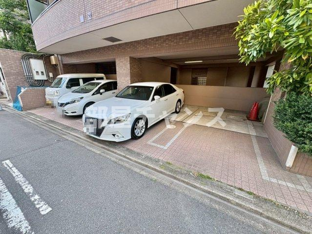 グリーンハイツ白川の駐車場