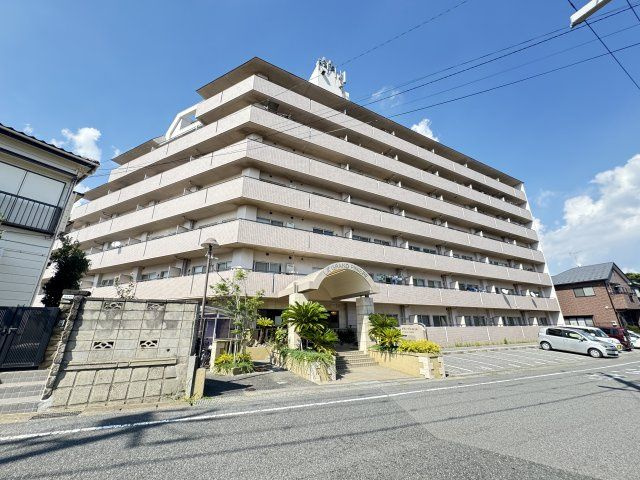 グランピニエール松戸の外観