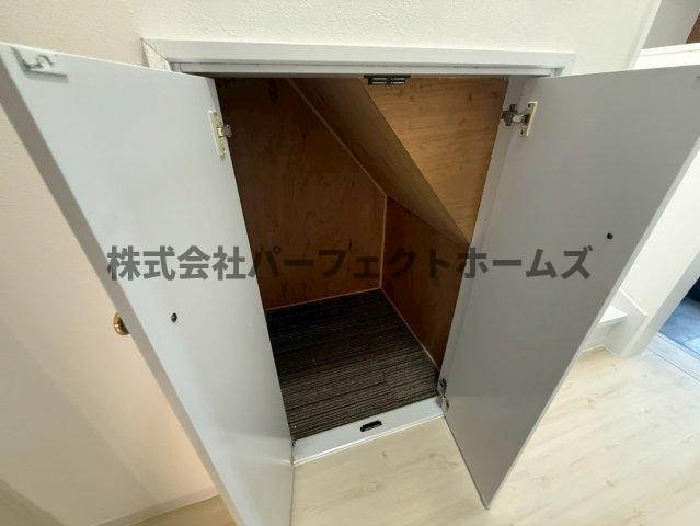 菅相塚町戸建　賃貸の収納|専用の収納スペースです