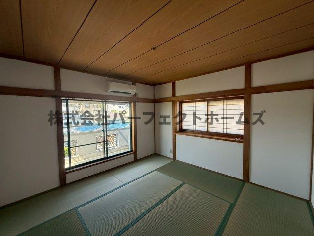 菅相塚町戸建　賃貸の和室|趣のある和室です