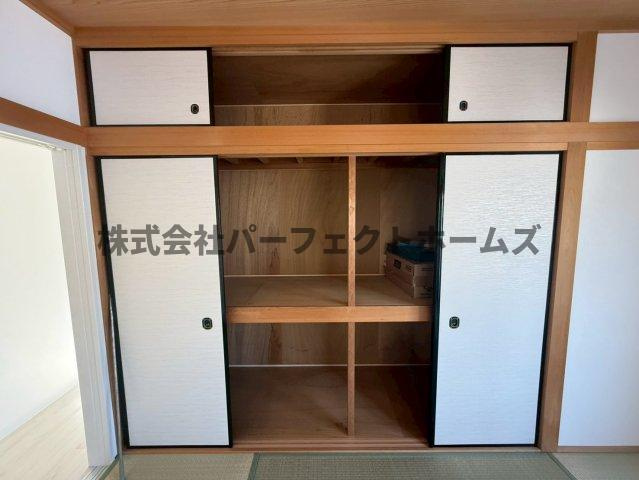 菅相塚町戸建　賃貸の収納|こまごまとしたものを収納できそうですね