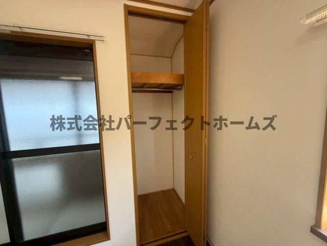 菅相塚町戸建　賃貸の収納|便利な収納スペースです
