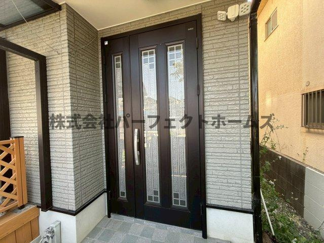 菅相塚町戸建　賃貸の玄関|シンプルで使いやすい玄関です