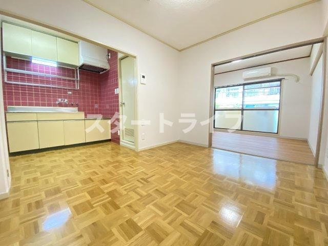 大阪市淀川区東三国２丁目の賃貸マンションの居間・リビング