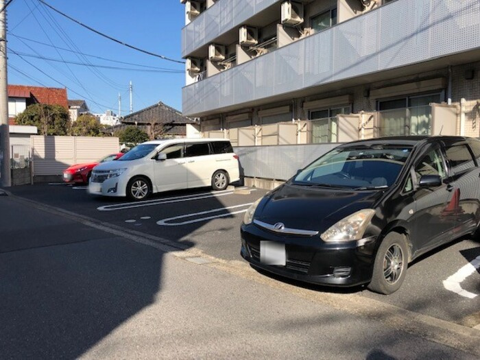 グランメールの駐車場