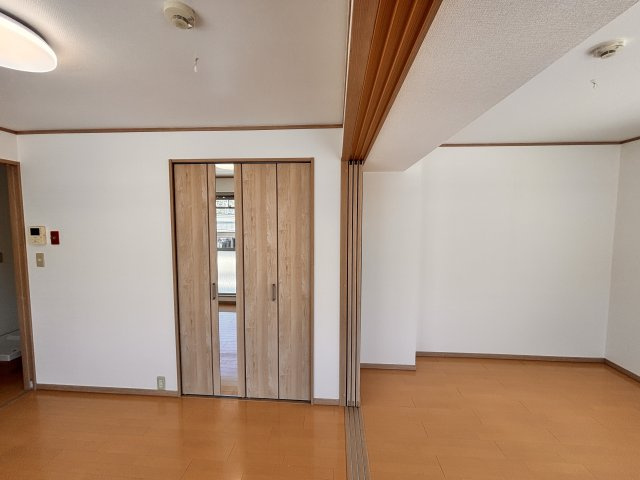 田中マンションの洋室