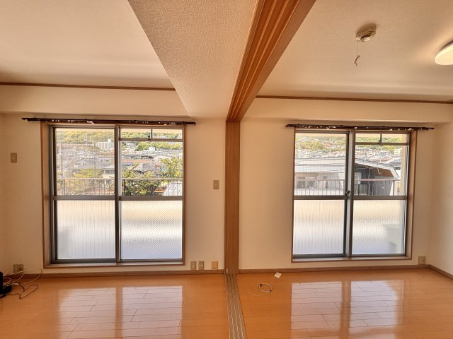 田中マンションの洋室