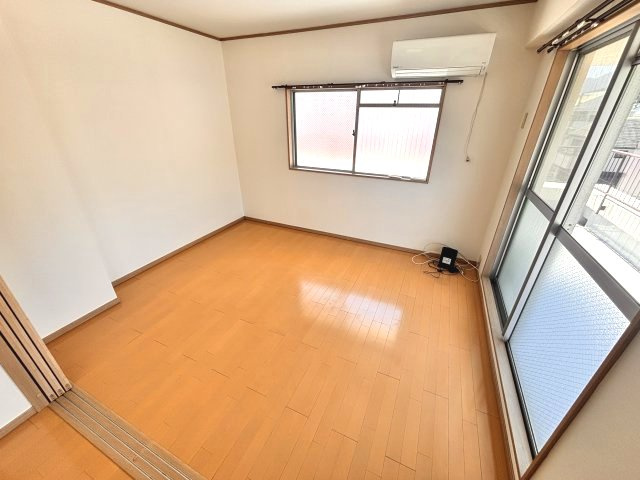 田中マンションの寝室