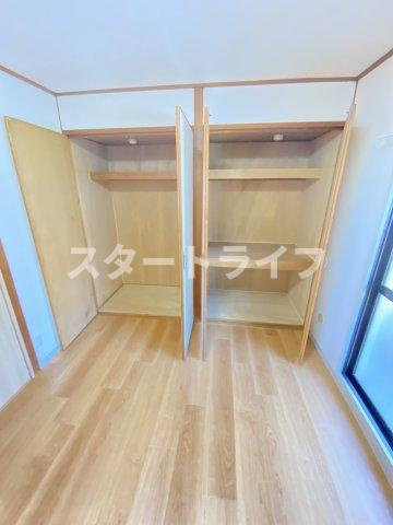 大阪市淀川区東三国２丁目の賃貸マンションの収納