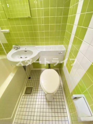 大阪市淀川区東三国２丁目の賃貸マンションのトイレ