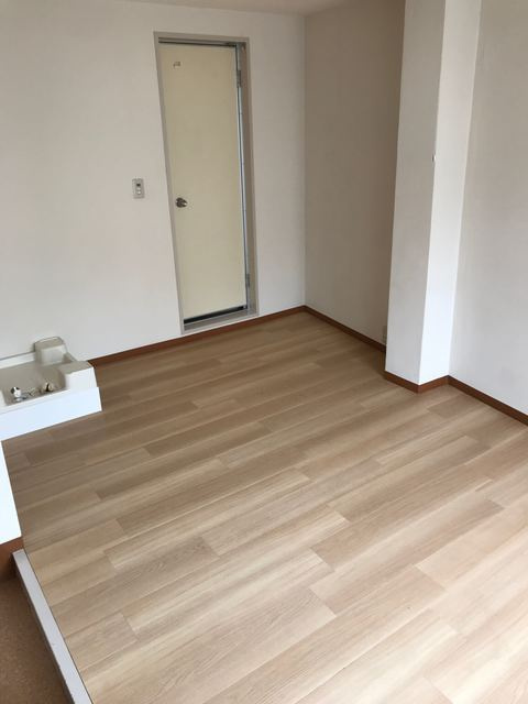 エルパラッツォ三宮（YMビル）の居間・リビング