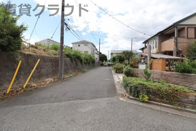 ブライトの周辺