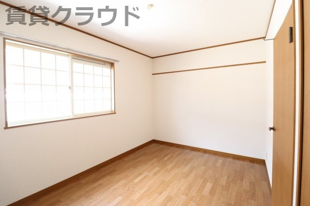 ブライトの洋室|コンパクトで使いやすい洋室です