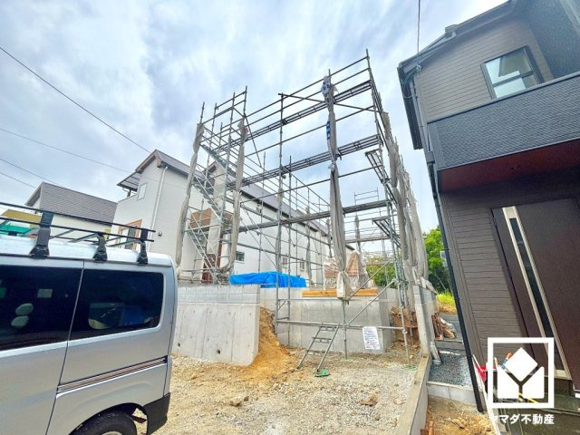 西宮市五月ケ丘　2期　3号棟の外観|トイレが1階と2階にあるので、朝の忙しい時間帯も混雑を避けられます。清潔感と利便性を兼ね備えた温水洗浄便座付き。