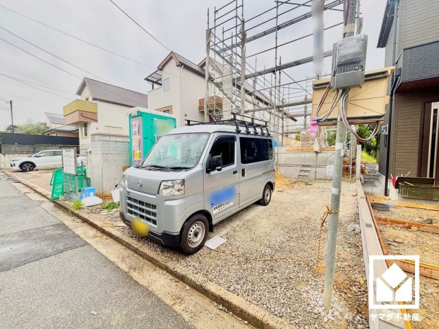 西宮市五月ケ丘　2期　3号棟の外観|突然の来訪時にも防犯面で心強いモニター付きインターホンを設置。お留守番中のお子様も、室内からスムーズに相手の確認ができます。