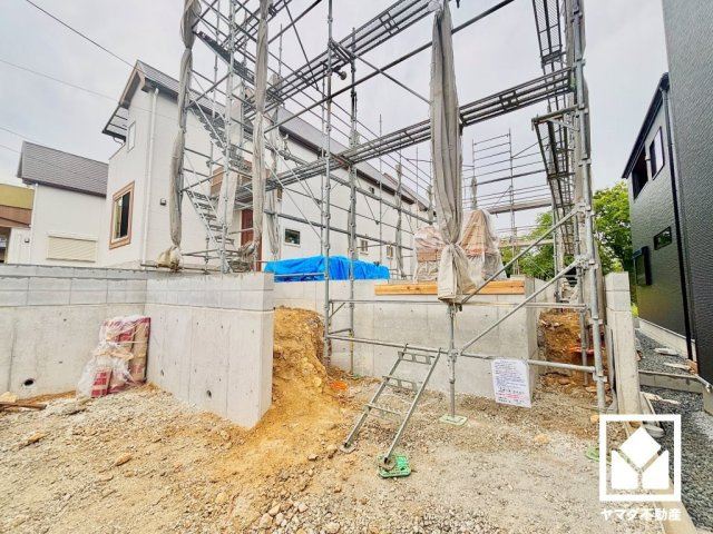 西宮市五月ケ丘　2期　3号棟の外観|広々20帖のLDKが魅力。家族全員がリラックスできる、ゆったりとした快適リビングで温かい団らんの時間を。