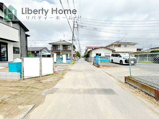 取手市宮和田15期　新築戸建　1号棟の前面道路含む現地写真