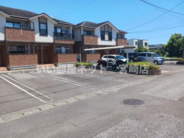 【駐車場】