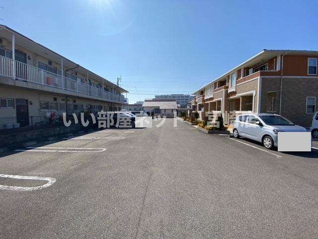 【駐車場】