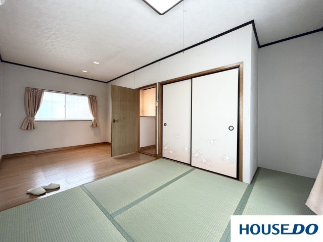中古戸建　足利市葉鹿町の和室|和室がひろがる居住スペース