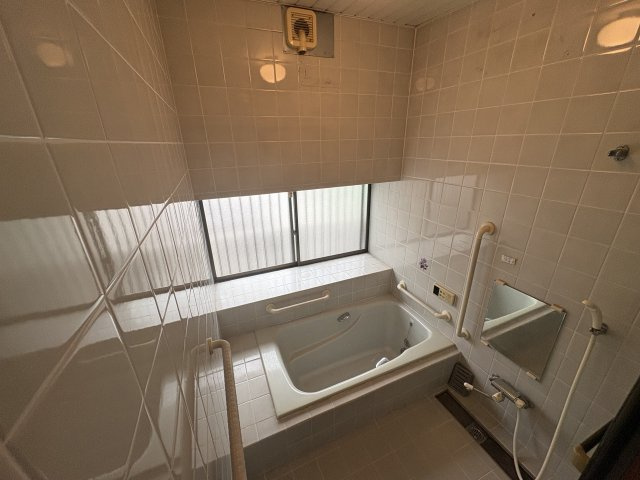東松山市大字松山中古戸建の浴室