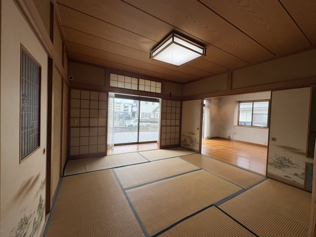 東松山市大字松山中古戸建の和室|１階