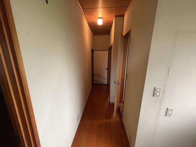 東松山市大字松山中古戸建のその他|２階廊下