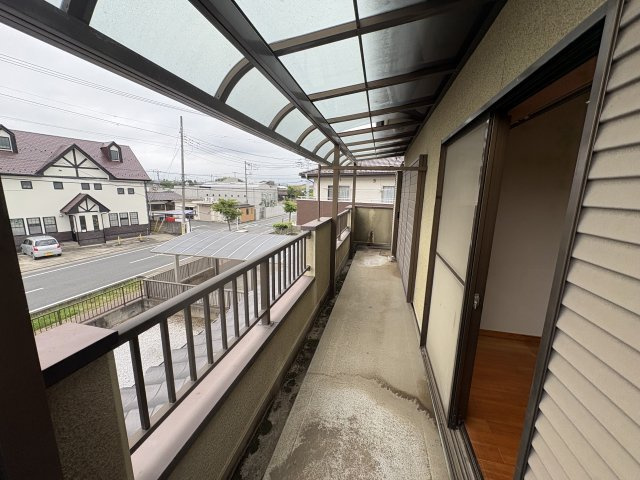 東松山市大字松山中古戸建のバルコニー