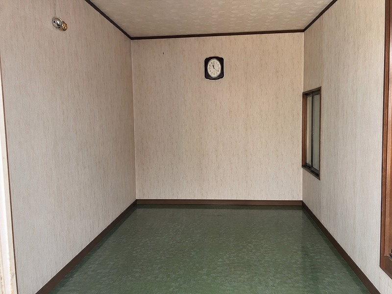 各務原市鵜沼羽場町７丁目の収納|AIにより物を消した写真