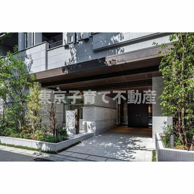 ザ・パークハビオ文京江戸川橋のエントランス