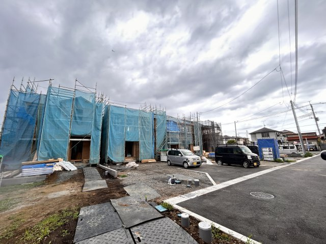 【ブルーミングガーデン】　宇都宮市江曽島町　全6邸の前面道路含む現地写真|〇只今建築中〇
月々の支払はどれくらい？マイホームの探し方、住宅ローンのシュミレーションもお任せください。お気軽にお問い合わせください（＾＾）　
※2026年6月撮影