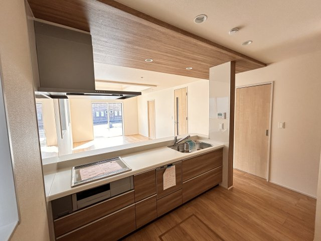 【ブルーミングガーデン】　宇都宮市江曽島町　全6邸のキッチン|〇2号棟　キッチン〇
※2026年9月撮影
