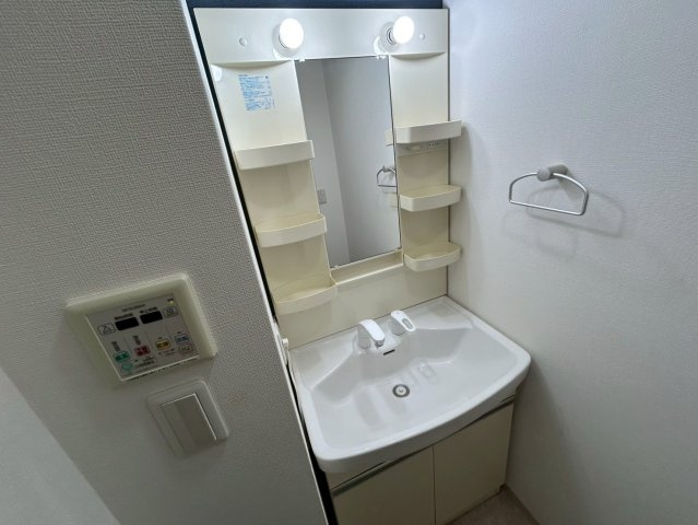 ルクレ阿波座レジデンスの洗面所