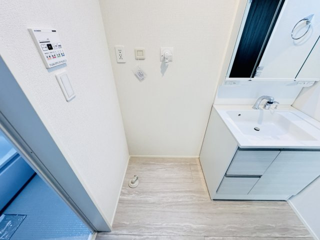 柏市逆井藤ノ台新築戸建【藤心小学校：7分】のランドリースペース|洗濯機置き場・乾燥機用ガス栓つき