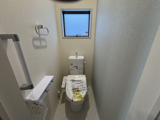 うるま市前原（全10棟）6号棟のトイレ|6号棟　温水洗浄便座♪