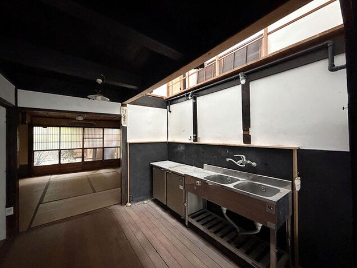 左京区大菊町　京町屋のキッチン
