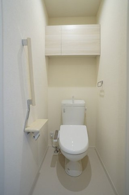 【トイレ】 | Casaカトレア | 暖房洗浄便座付きトイレです