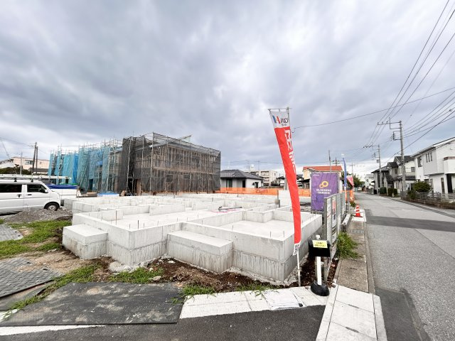 【ブルーミングガーデン】　宇都宮市江曽島町　全6邸の前面道路含む現地写真|〇分譲地〇
資料には掲載しきれない情報が現地にあります。物件のご案内は現地担当会社のハンディホームにお任せください！どこよりも熟知した弊社がご案内いたします。
まずはお気軽にお問合わせ下さいませ！
