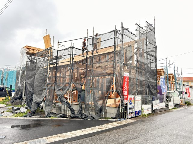 【ブルーミングガーデン】　宇都宮市江曽島町　全6邸の前面道路含む現地写真|〇分譲地〇
長期優良住宅は住宅ローン減税、固定資産税などの税制優遇を受けられます。さらに、安全と品質を追求した制震ダンバーやZEH（ゼッチ）水準の断熱・省エネ、こだわりの設備が安心、快適をご提供♪
