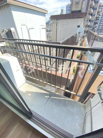 大阪市淀川区西三国１丁目の賃貸マンションのバルコニー