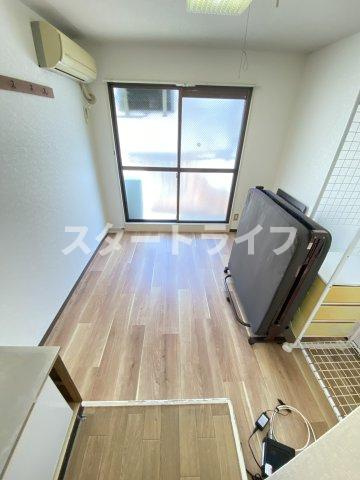 大阪市淀川区西三国１丁目の賃貸マンションの居間・リビング